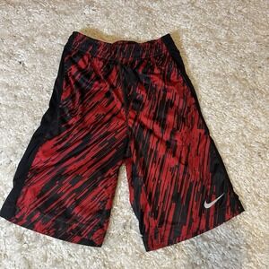 Nike Big Boys Dri-Fit Red Abstract Pattern Red Black Athletic Shorts Sz Medium